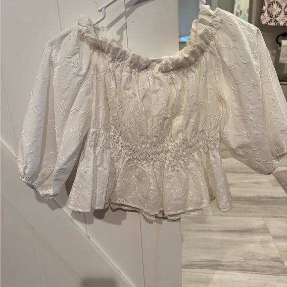 Zara White Dressy Shirt Size Medium (off the shoulder) - Picture 2 of 4